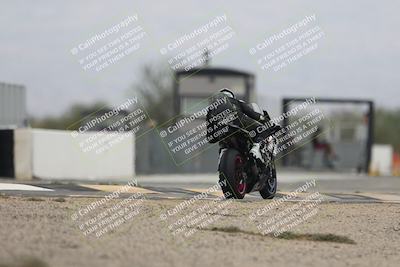 media/Sep-21-2025-Race Pace (Sun) [[98bf33ef95]]/Non Verified/5-Turn 16 (11am)/